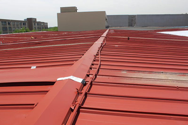 无锡彩钢瓦隔热除锈翻新价格及工艺流程